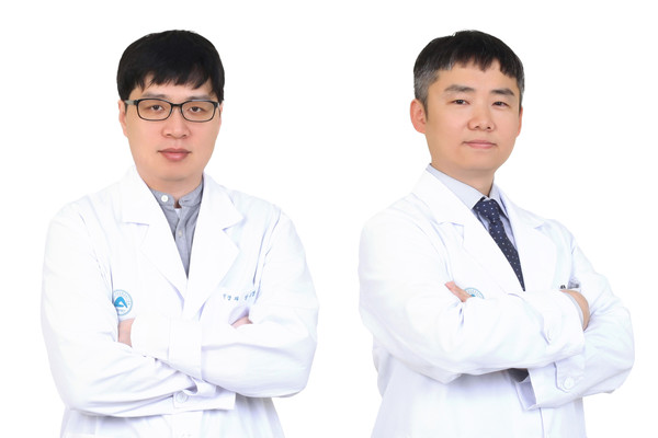 강릉아산병원 신경과 장우영 교수(왼쪽) 핵의학과 이효상 교수